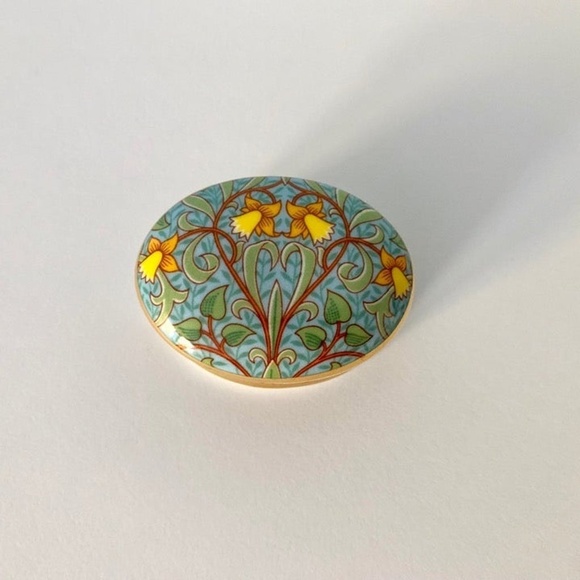 Museum Collection Daffodil Small Oval Trinket Box - Picture 4 of 12